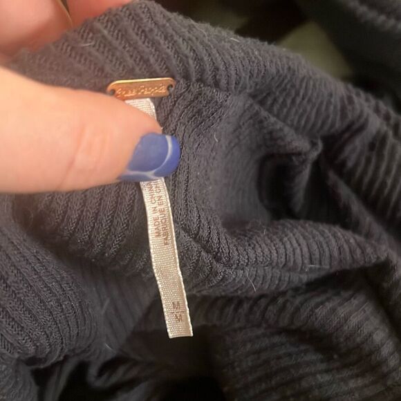 ✨Free People Women's Marley Navy Sz Medium Top✨ - Picture 10 of 12